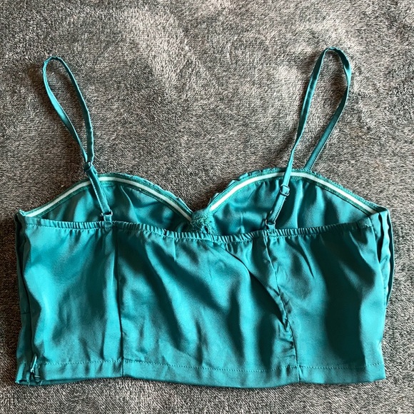 Turquoise Crop Top - Picture 4 of 4